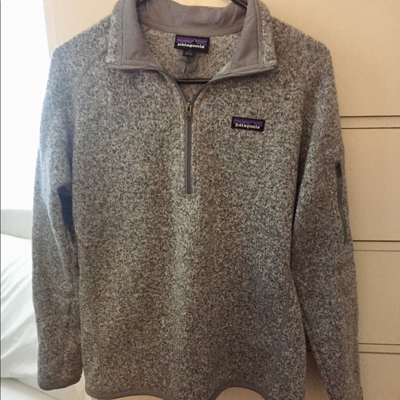 Patagonia Tops - Women’s Patagonia Pullover